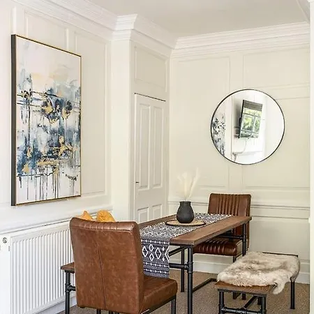Stunning 3 Bedroom Period City Centre Apartment Bath Exterior photo