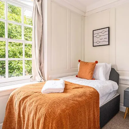 Stunning 3 Bedroom Period City Centre Apartment Bath Exterior photo