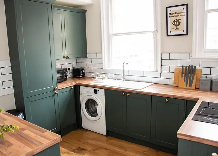Stunning 3 Bedroom Period City Centre Apartment