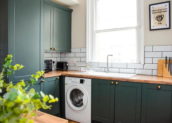 Stunning 3 Bedroom Period City Centre Apartment