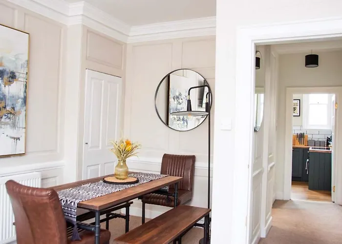 Stunning 3 Bedroom Period City Centre Apartment